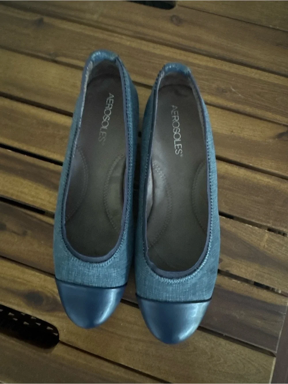 AEROSOLES CAP TOE WEDGE SHOES size. 9 EC blue denim